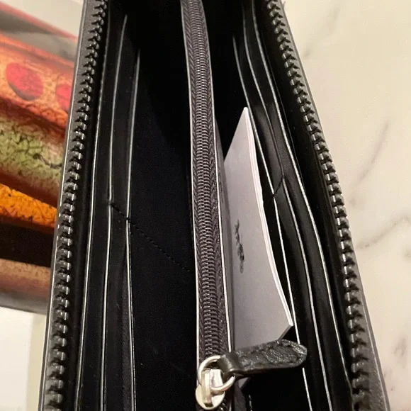 Reversible horse & carriage Tote & wallet set - Picture 9 of 9